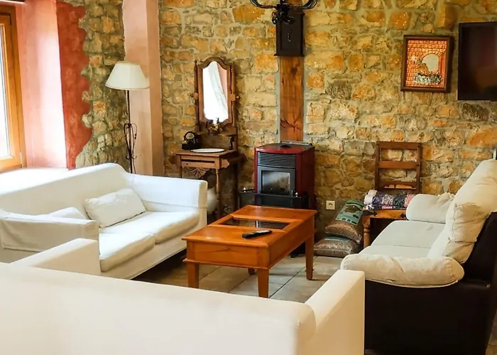 Nyaraló La Bernarda Completa *